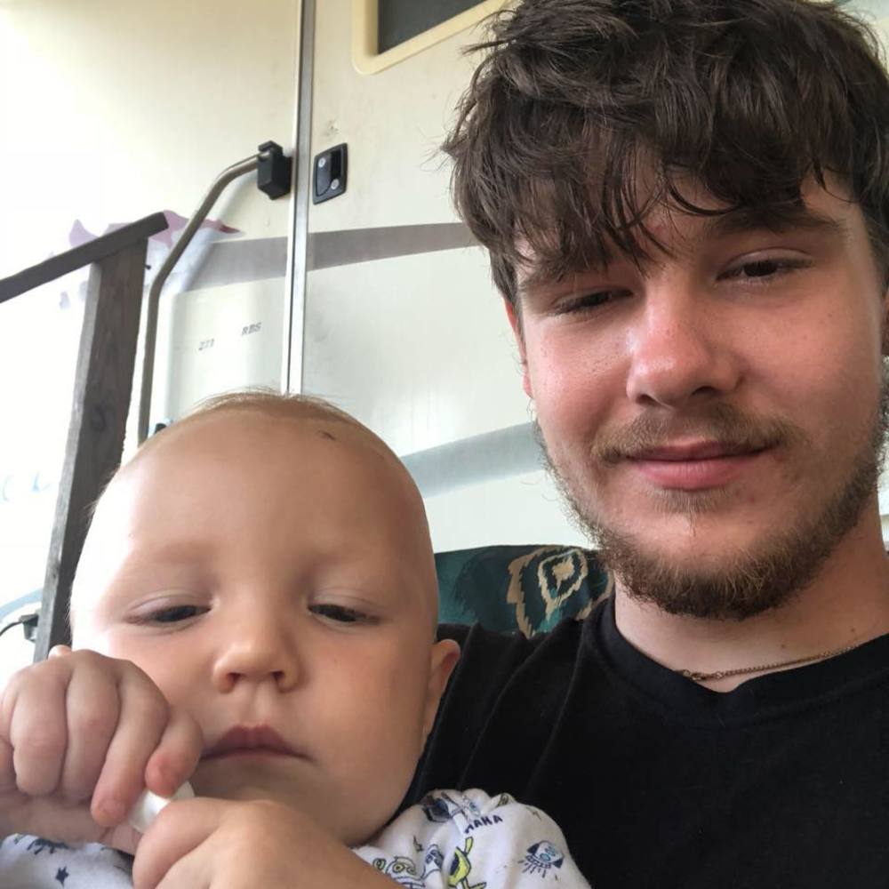 Meet your Posher, Devin